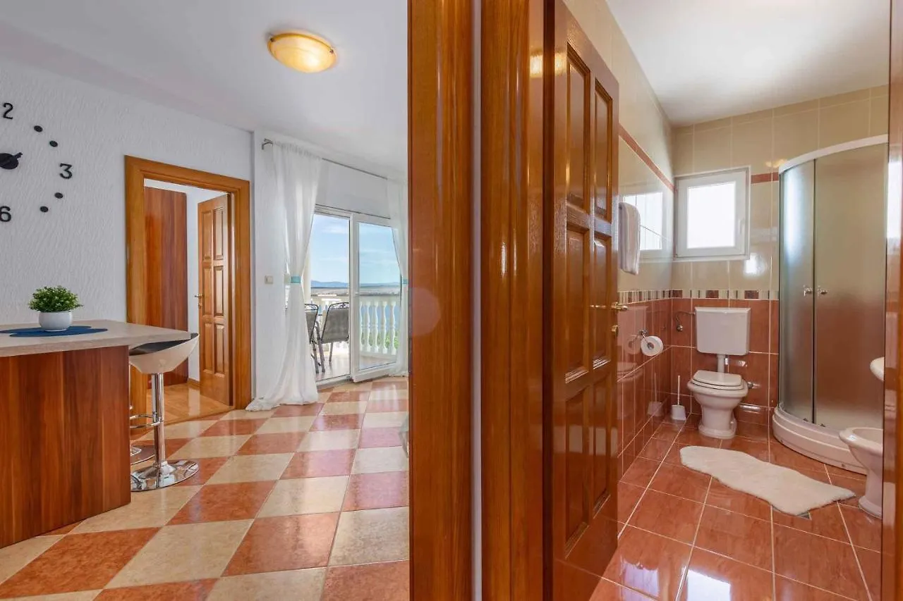 Apartment Dramalj 33 0*,