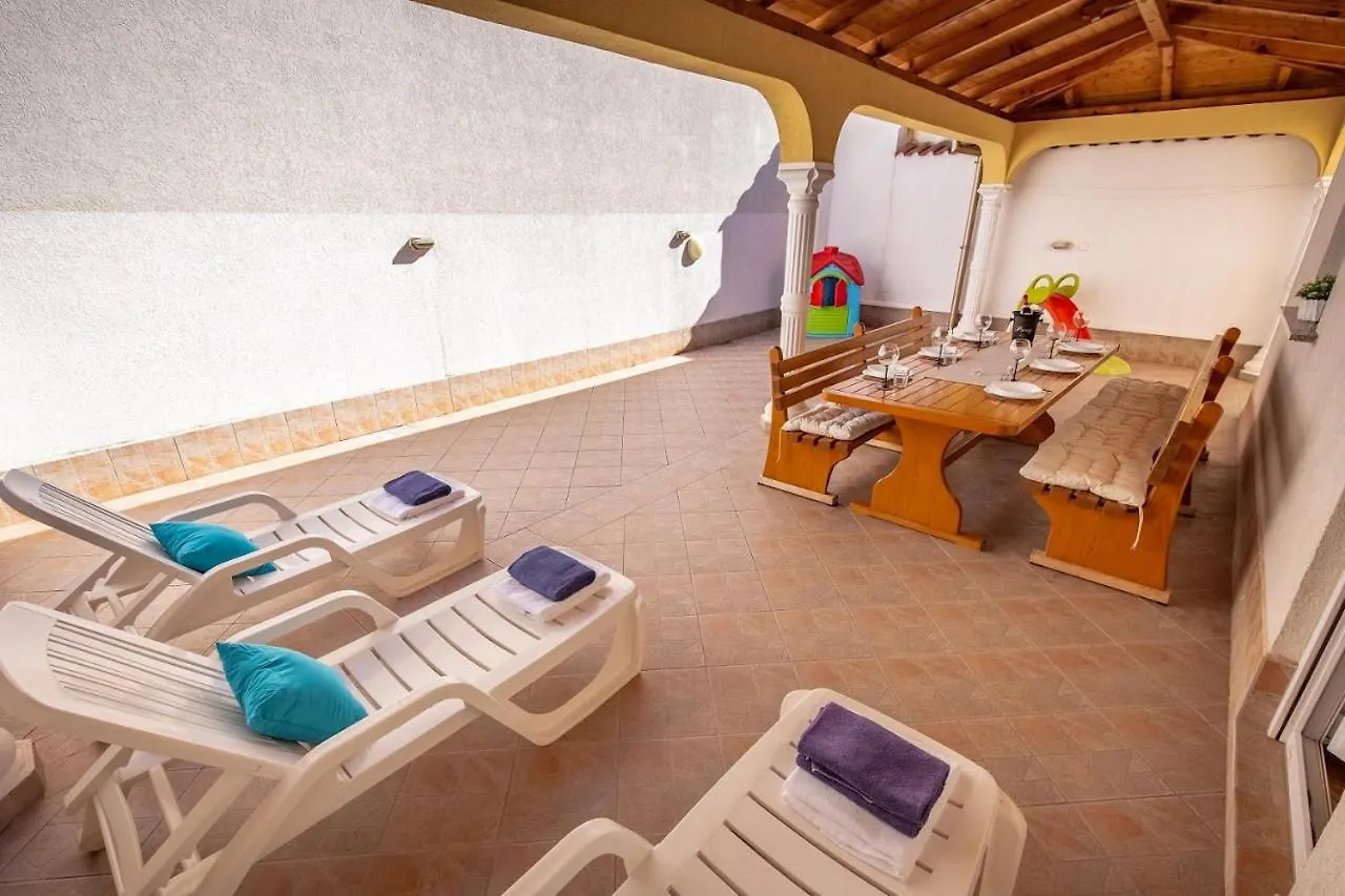 Apartment Dramalj 33 Croatia